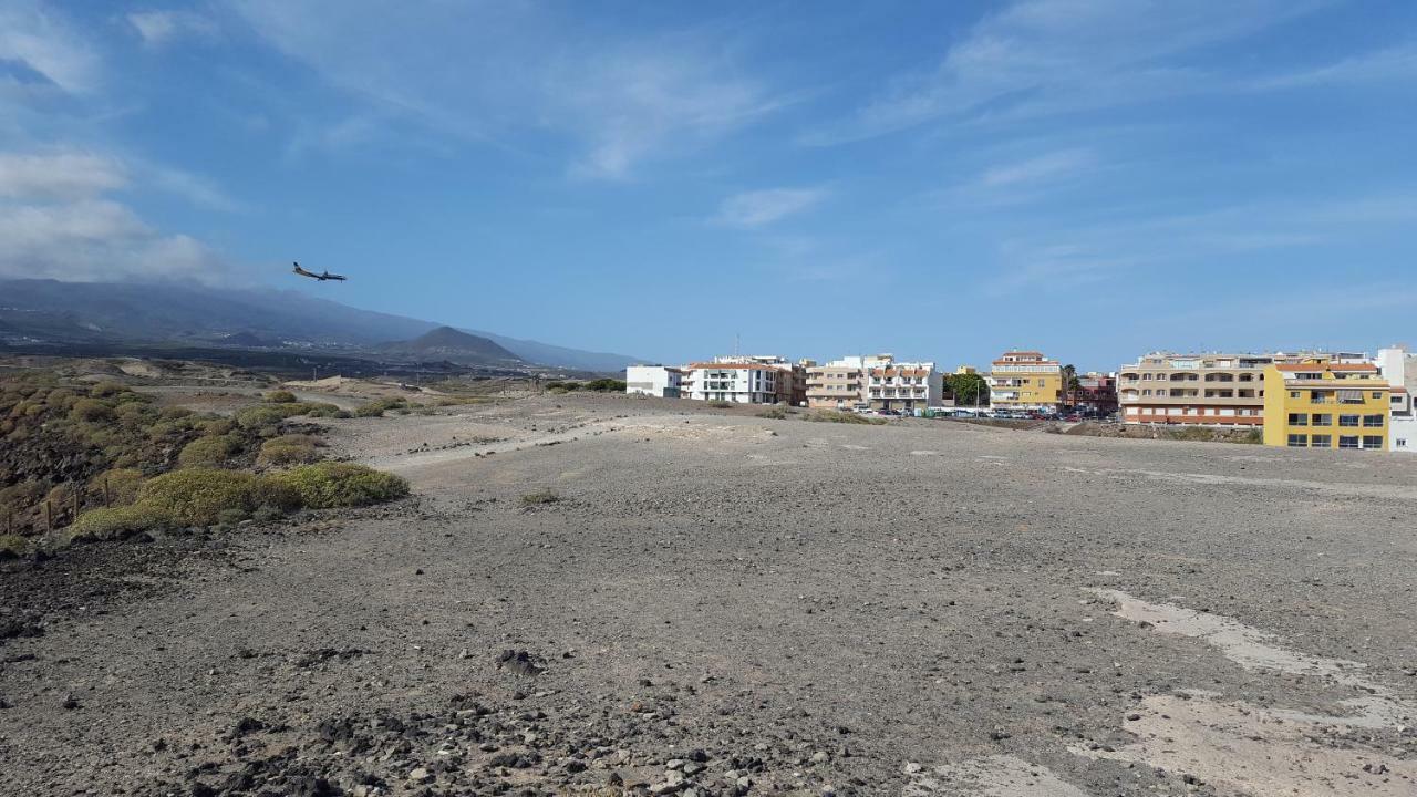 Habitaciones Javi Los Abrigos Golf Del Sur Bagian luar foto